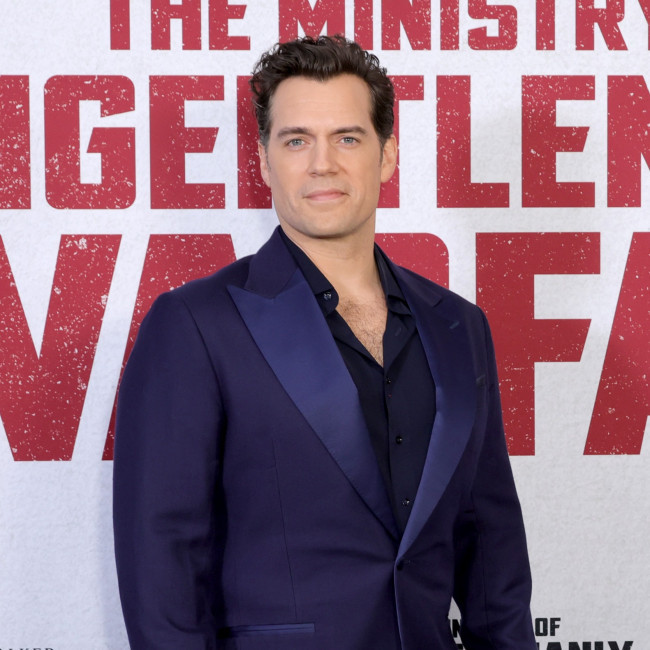 Henry Cavill and Kevin Hart to co-star in new Netflix spy movie